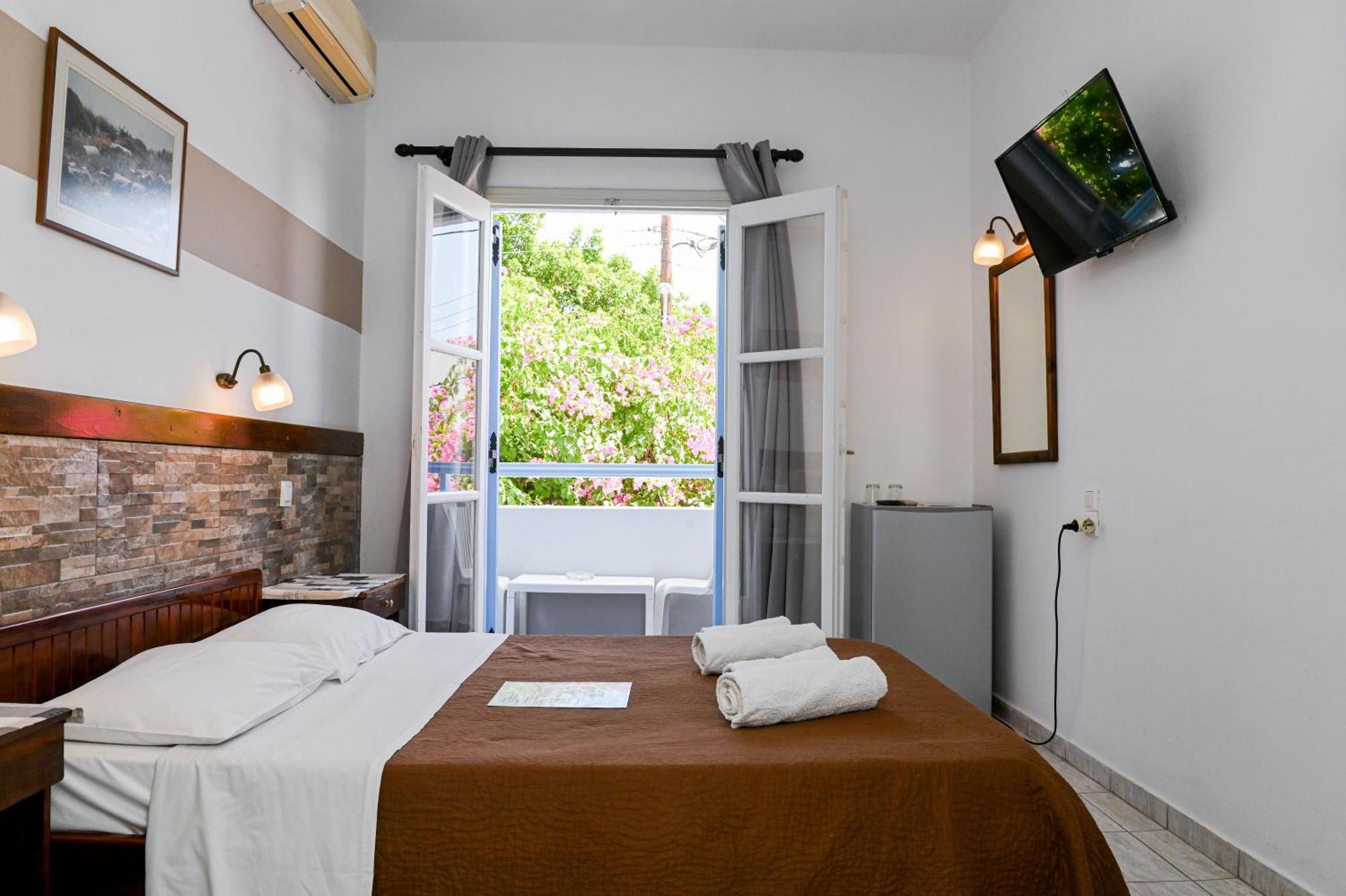 Narkissos Hotel Kamári Dış mekan fotoğraf