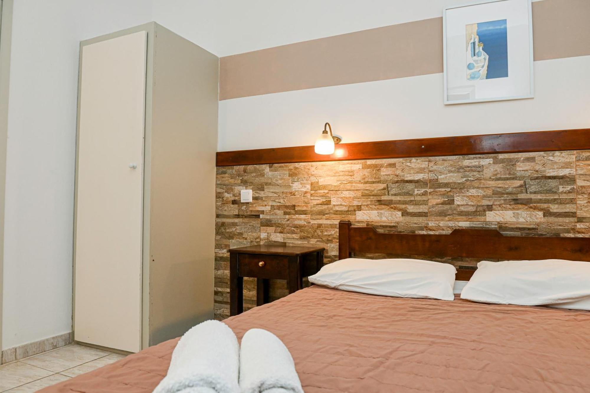 Narkissos Hotel Kamári Dış mekan fotoğraf