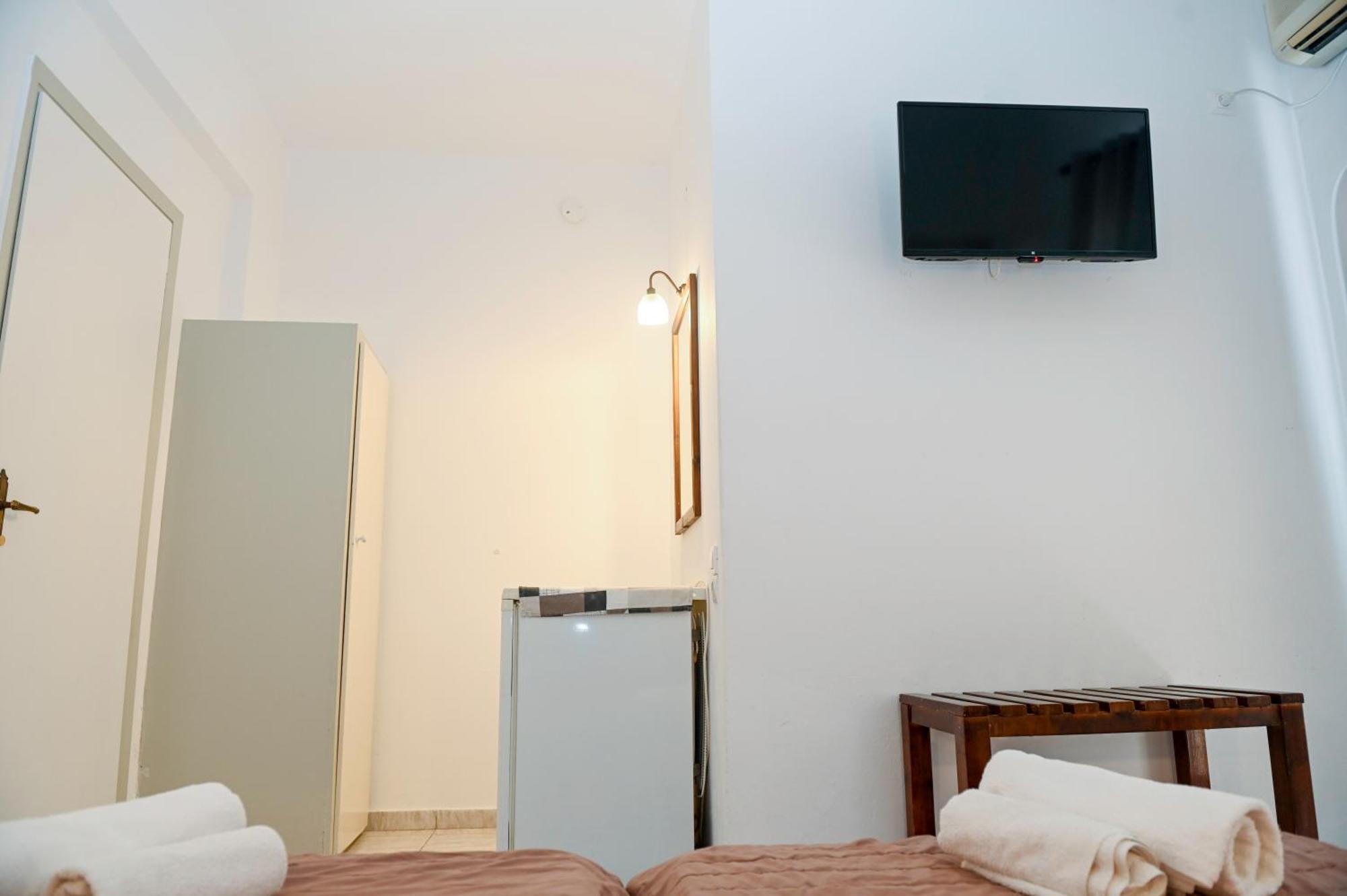 Narkissos Hotel Kamári Dış mekan fotoğraf